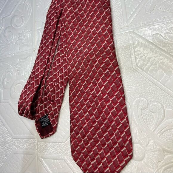 Giorgio Armani Burgundy Silk TIE - Picture 5 of 7